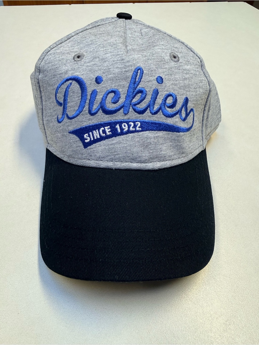 Dickies Boys Snapback Baseball Cap Gray/Black NWT Youth Size 8-12 Adjustable